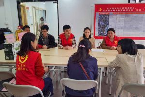 浓浓关爱暖人心，世界杯集团官网世界杯集团官网世界杯集团官网世界杯集团官网首页-世界杯(中国)
集团党支部慰问困难单亲家庭